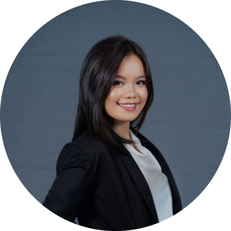 Alyssa Calimbas headshot